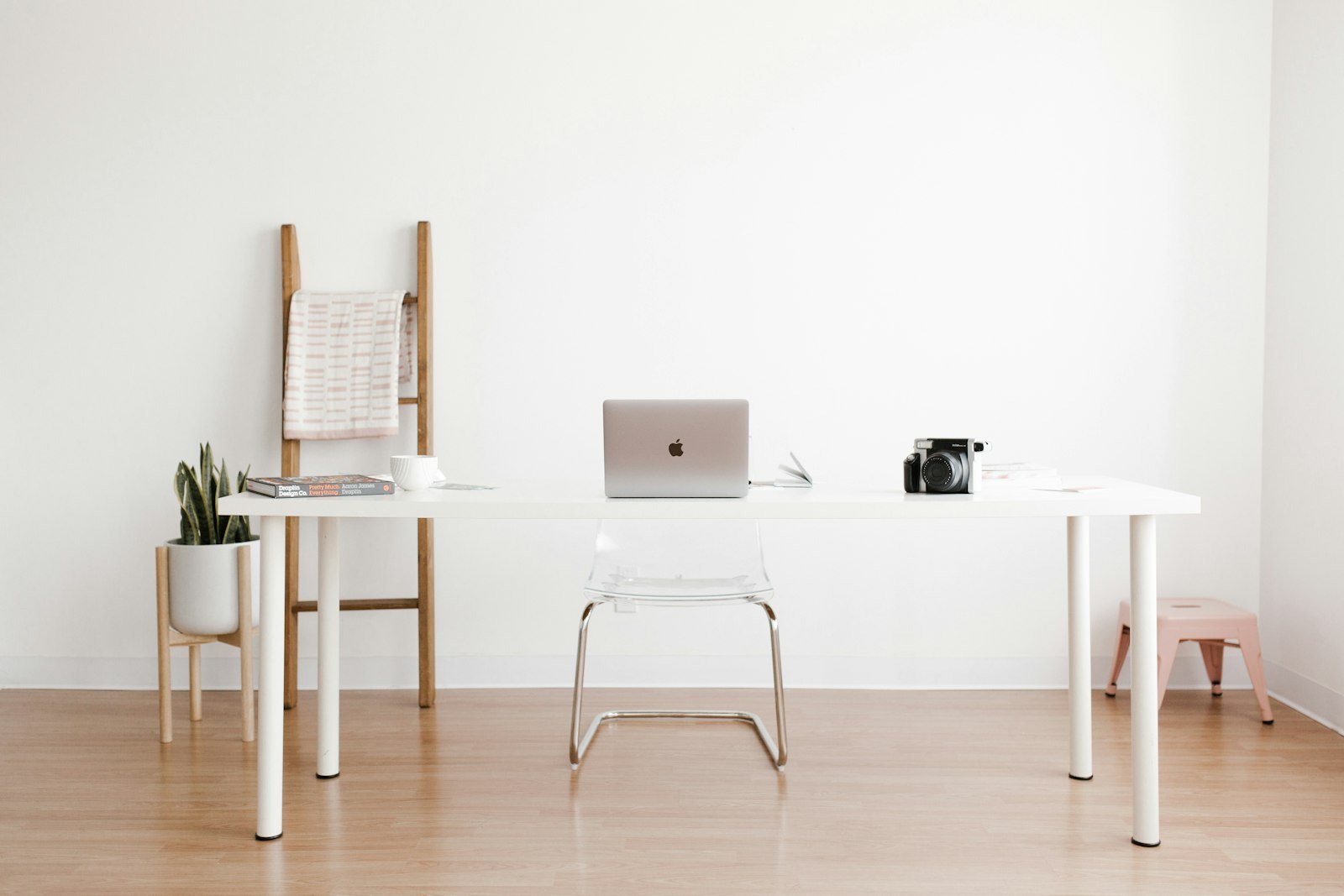 The Skyloom Web studio workspace